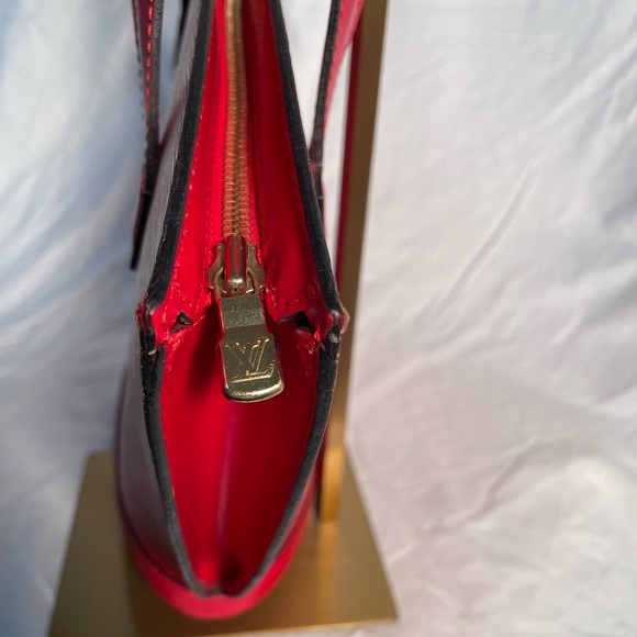 Authenticated Louis Vuitton St Jacques Red Epi PM Shoulder - Picture 7 of 14